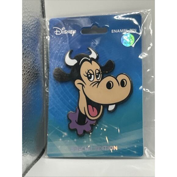 Authentic Pink a la Mode PALM Disney Unreleased Clarabelle Cow Portrait Pin - Picture 1 of 4